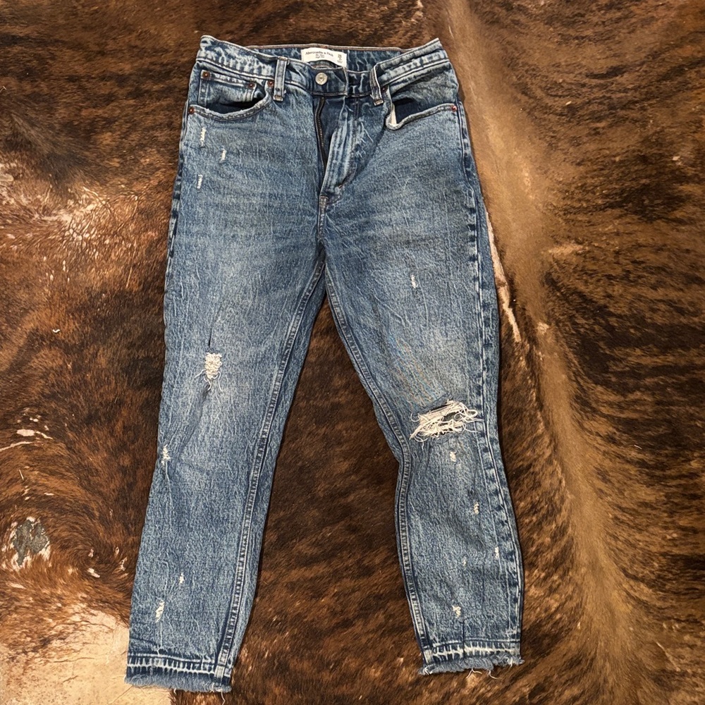 Abercrombie & Fitch The Mom High Rise